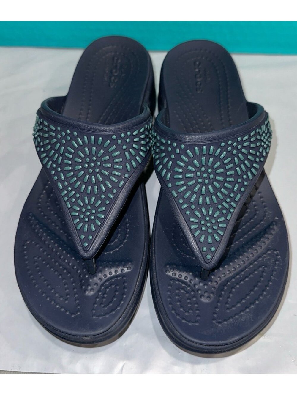 Croc flip flops sandals size women’s 8